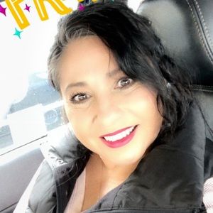 Meet your Posher, Debra